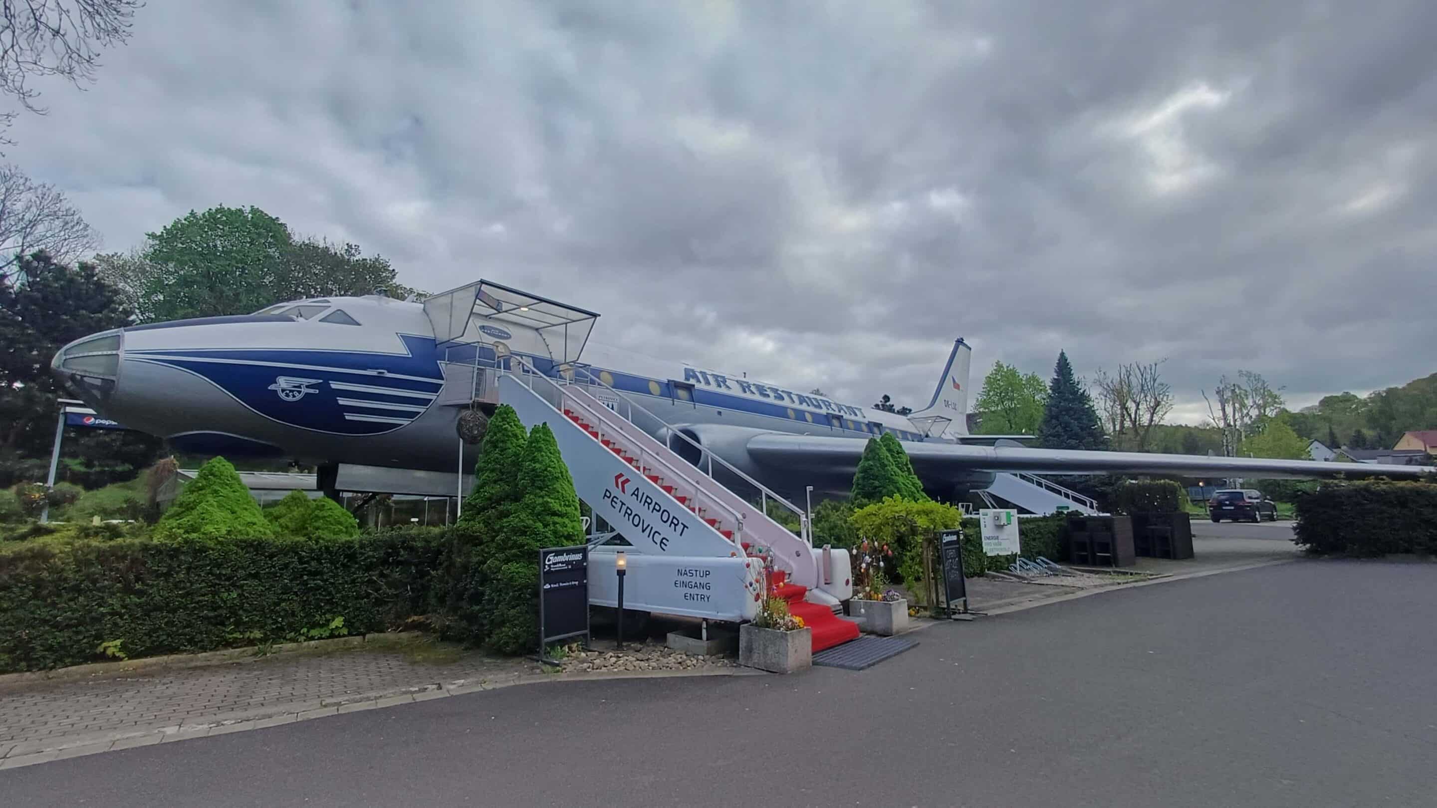 Restaurace v letadle: Air Restaurant Petrovice. Unikátní zážitek, jídlo v letadle.