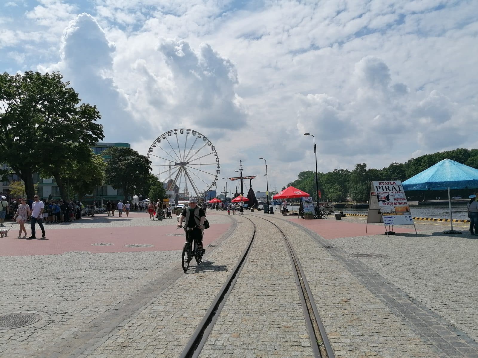 Promenáda v Kolobřehu s vyhlídkovým kolem